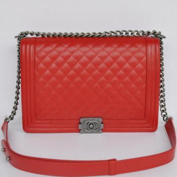 Chanel Boy Chanel Bags 67087 Red Medium Cross Body Bag HM07452