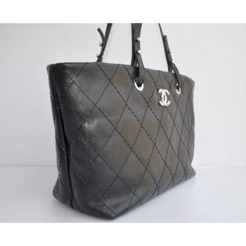 Chanel  bags 48020 Black Medium Cross Body Bag