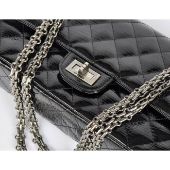 Chanel 2.55 Reissue Flap 1112 Black Small Cross Body Bag Replica