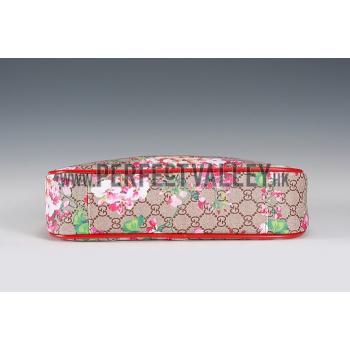 Cheap Gucci GG Supreme Blooms Red Print Light Duffle Bag 18926984