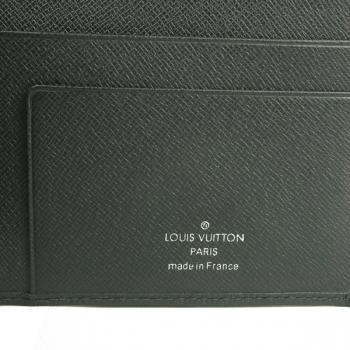 Louis Vuitton Taiga Leather M30462 Black Cow Leather Mens Bags