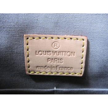 Louis Vuitton Monogram Vernis M91594 White Enamel Cross Body Bag