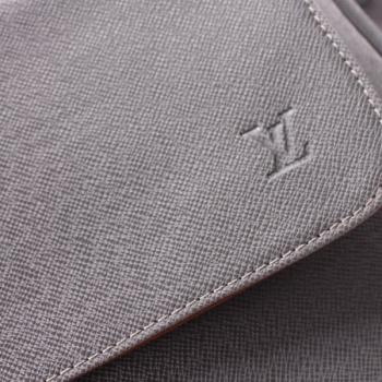 Louis Vuitton Taiga Leather M32626 Grey Large 2way