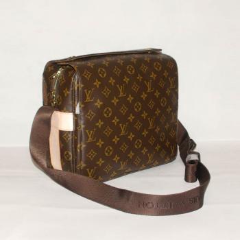 Louis Vuitton Monogram Canvas M50205 Canvas Small Unisex