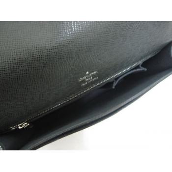 Louis Vuitton Taiga Leather M32592 Black Small Evening Bag