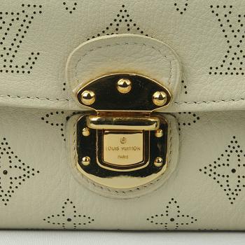 Louis Vuitton Mahina Leather M95550 Beige Cow Leather Wallet