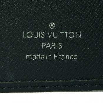 Louis Vuitton Taiga Leather M30642 Black Small Mens Bag