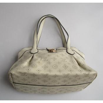 Louis Vuitton Mahina Leather M97081 Beige Cow Leather Ladies Handbag