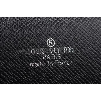 Louis Vuitton Robusto 2 Compartments Taiga Leather Black