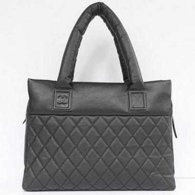 Replica Chanel Coco bags 48620 Black Lambskin Cross Body Bag